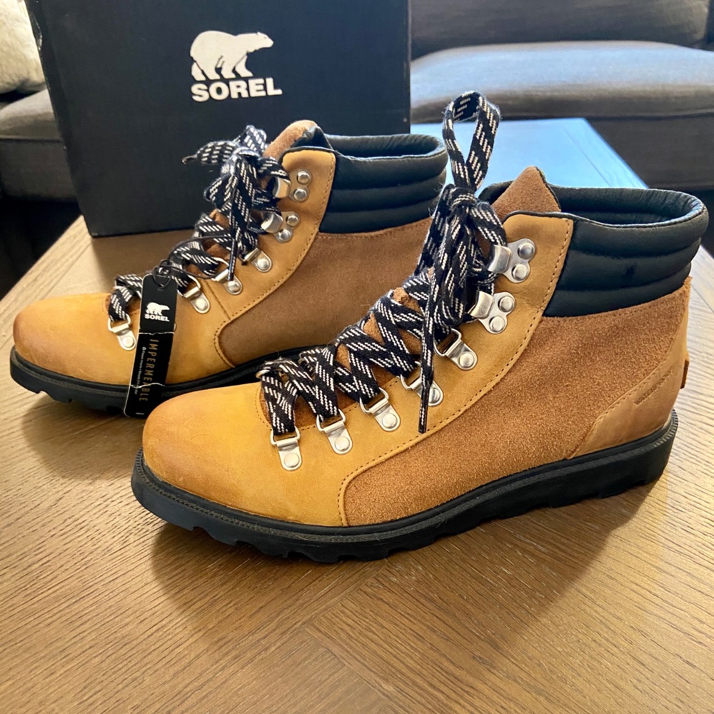 Sorel Ainsley Conquest Boots sz 8.5 NEW